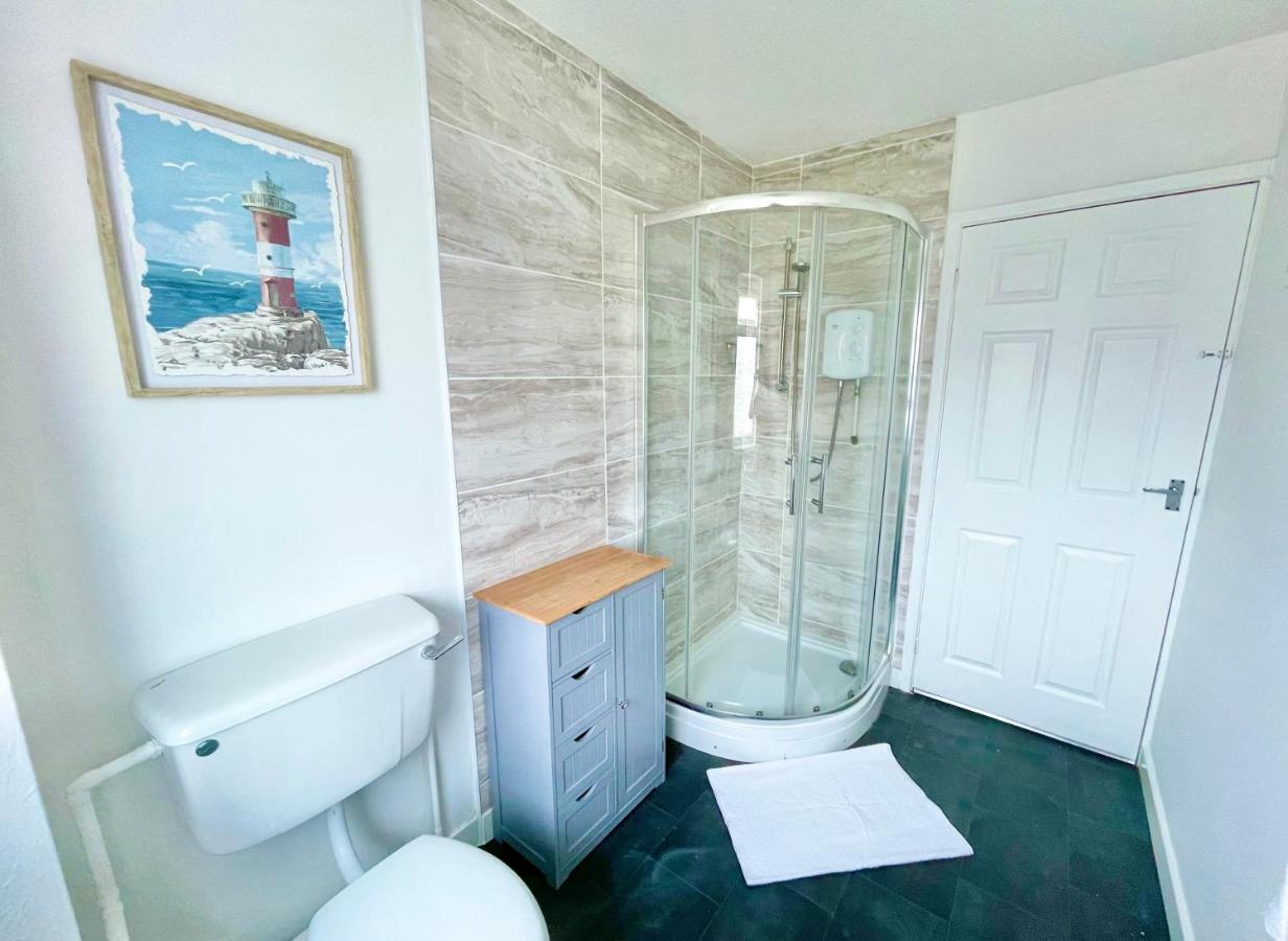 Cae Glas Apartments Хоулихед Екстериор снимка
