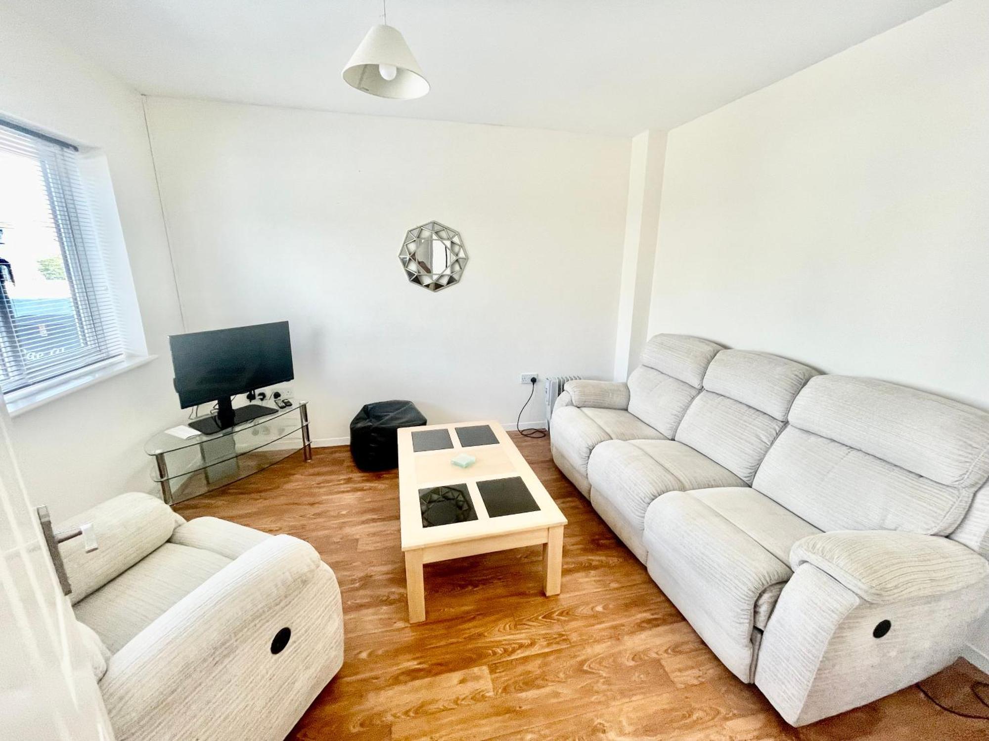 Cae Glas Apartments Хоулихед Екстериор снимка