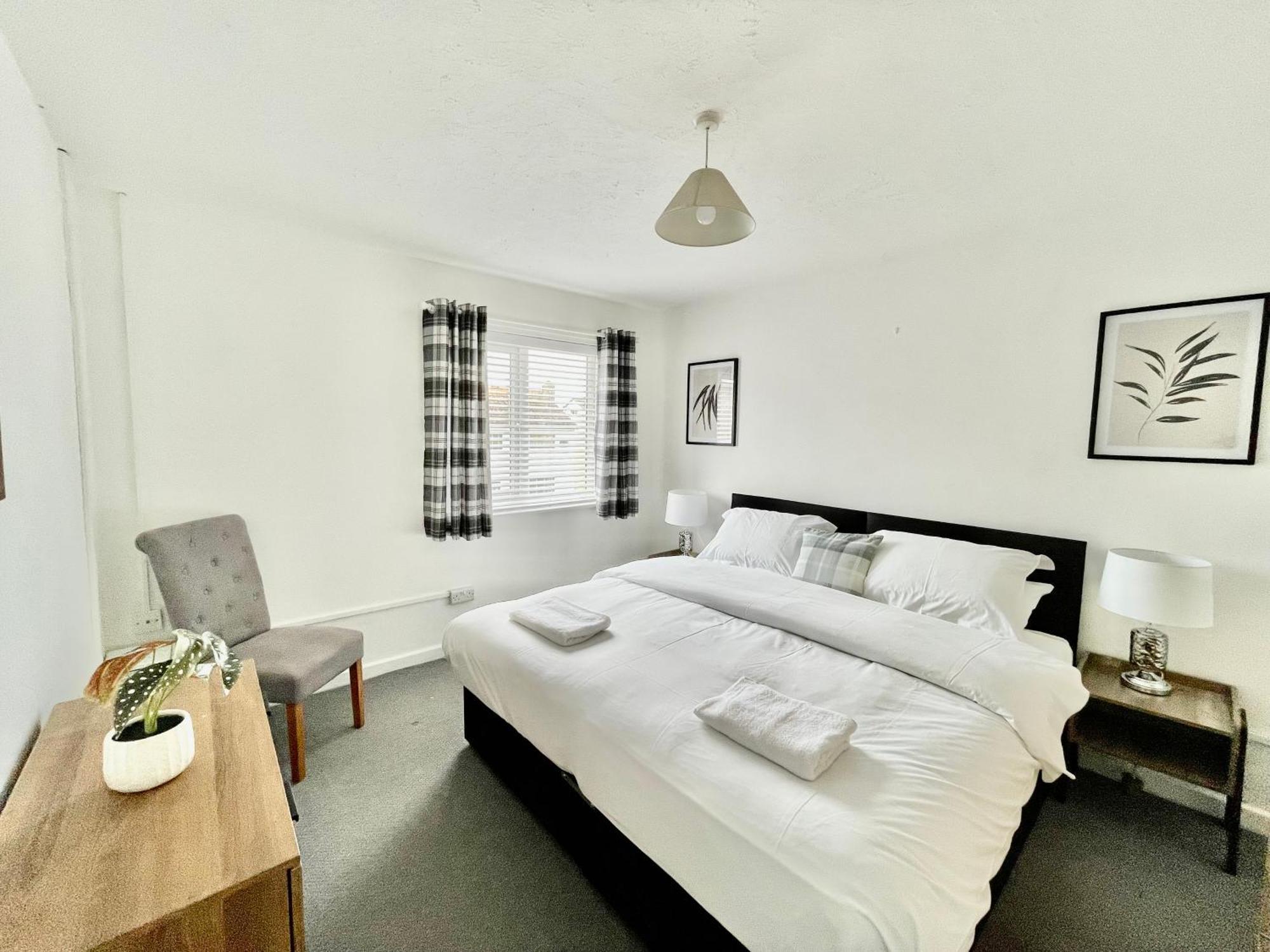 Cae Glas Apartments Хоулихед Екстериор снимка
