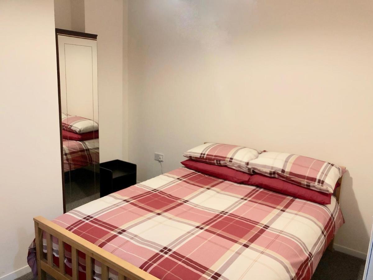 Cae Glas Apartments Хоулихед Екстериор снимка